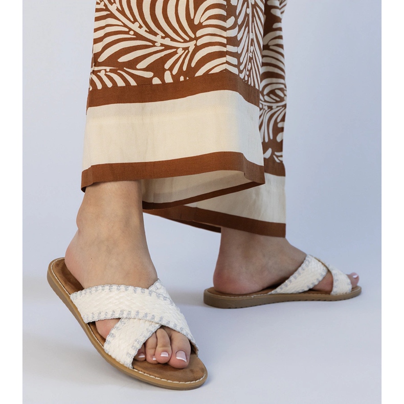 Slippers des femmes blanches 1 Slippers des femmes blanches 1