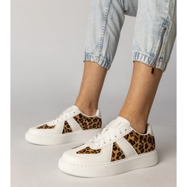 Baskets pour femmes blancs 1