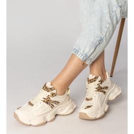 Sneakers beige Sports pour femmes avec un insert léopard 2 Sneakers beige Sports pour femmes avec un insert léopard 2