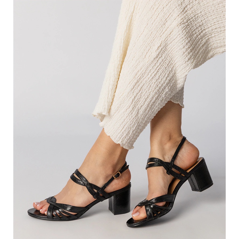 Sandales à talons hauts pour femmes noires 2