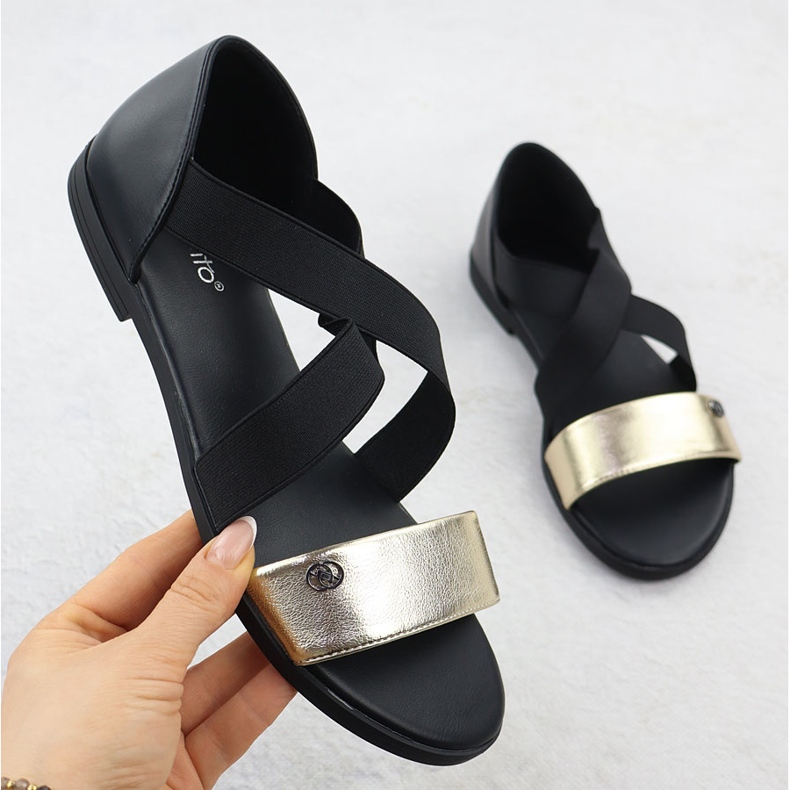 EVento Sandales féminines avec des effacements noirs 3884 1