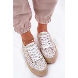 Patoué des baskets pour femmes sur la plate-forme avec Lee Cooper LCW-25-08-3648L blanc et or 2