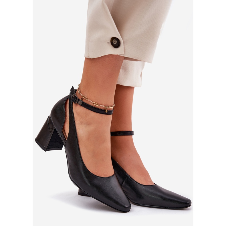 Pompes en cuir sur le post Maciejka K6816-01 noir le noir 1
