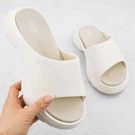 Les tongs sportifs féminins sur une semelle épaisse Big Big Star RR274A579 beige 1