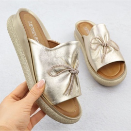 Les tongs de tongs en cuir féminin T.Sokolski L25-154 d'or 1