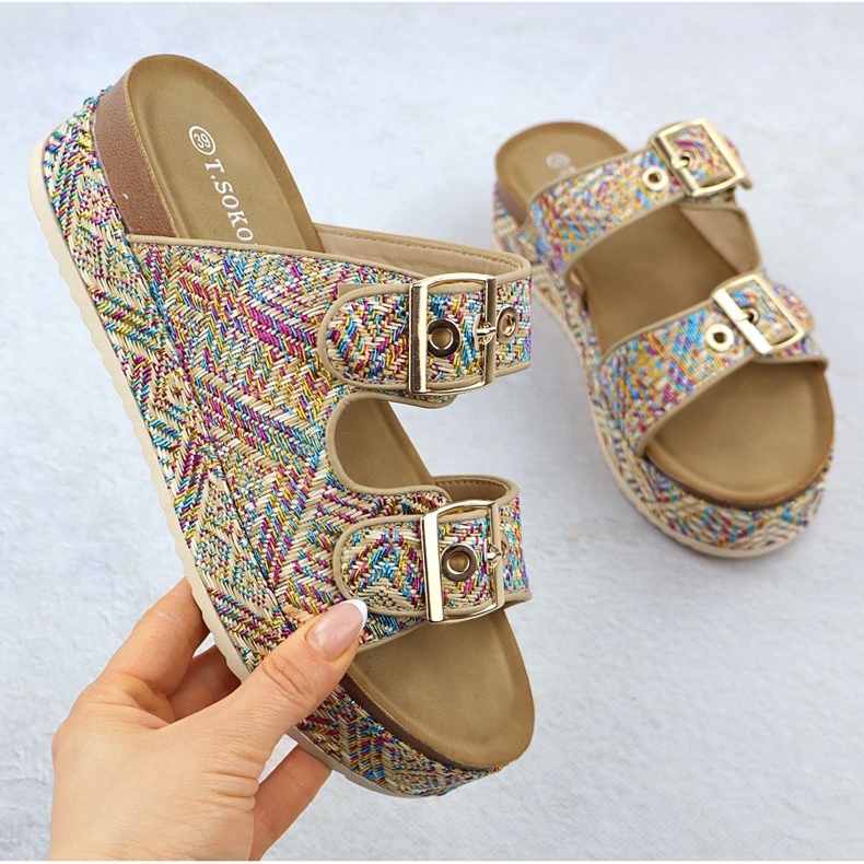 Pantoufles sur une semelle épaisse avec des pinces T.Sokolski L25-322 multicolore 1