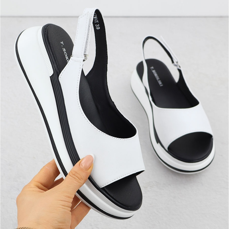 Sandales en cuir pour femmes pour coins blancs T.Sokolski L25-247 1