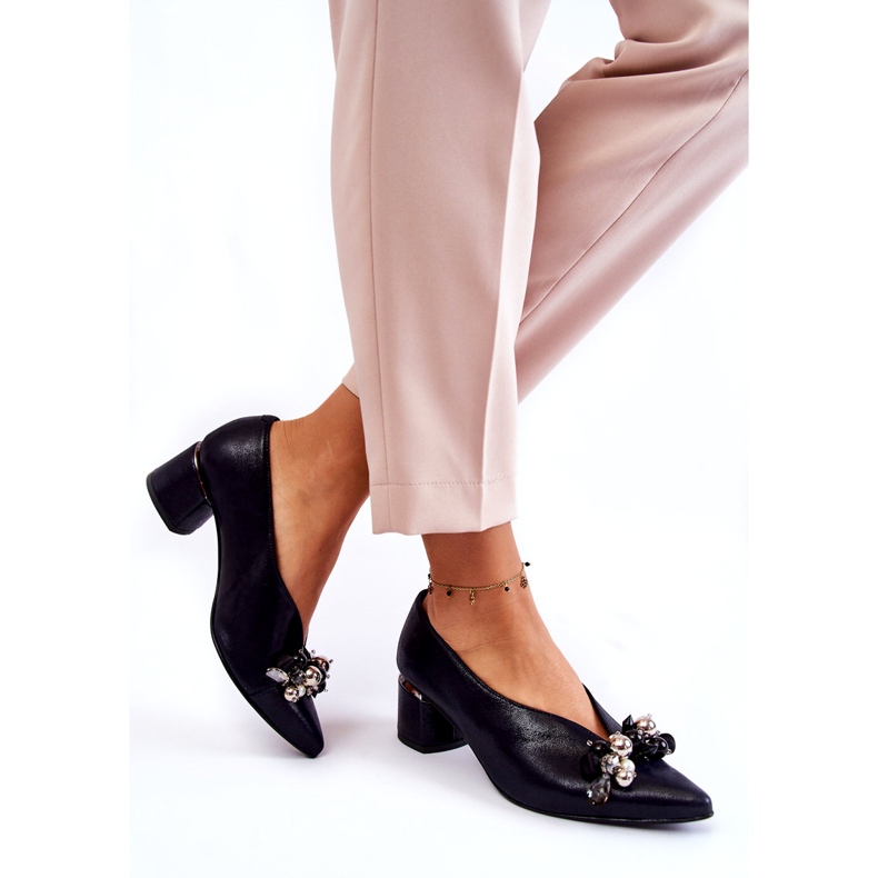 Pompes en cuir avec un ornement Laura Messi 2487 Bleu marine 1