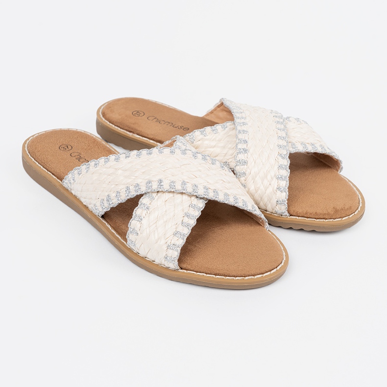 Volets blancs tressés sur une semelle plate blanche 1