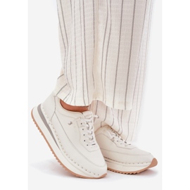 Sneakers en cuir féminin sur la plate-forme blanche Big Star RR274A333 1