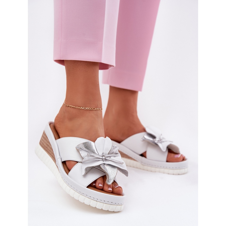 ARTIKER Corège en cuir pour femmes avec une fleur décorative Artker 54C0538 Blanc et argent 2