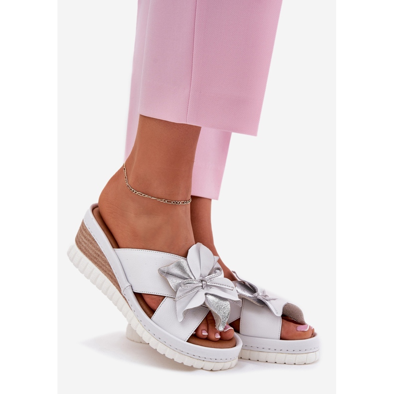 ARTIKER Corège en cuir pour femmes avec une fleur décorative Artker 54C0538 Blanc et argent 1