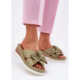 ARTIKER Cales en cuir pour femmes avec une fleur décorative artikemer 52c0503 vert 2