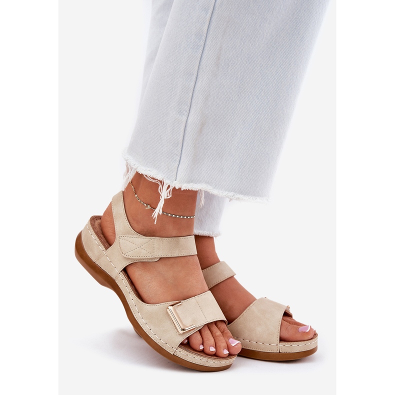 EVento Sandales féminines confortables pour les coins beige 1 EVento Sandales féminines confortables pour les coins beige 1