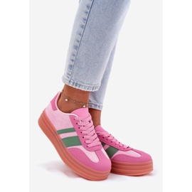Baskets basses sur la plate-forme rose 1