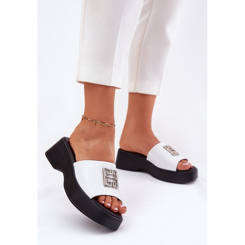 Les tongs en cuir des femmes avec un Vinceza 79526 blanc blanche 2