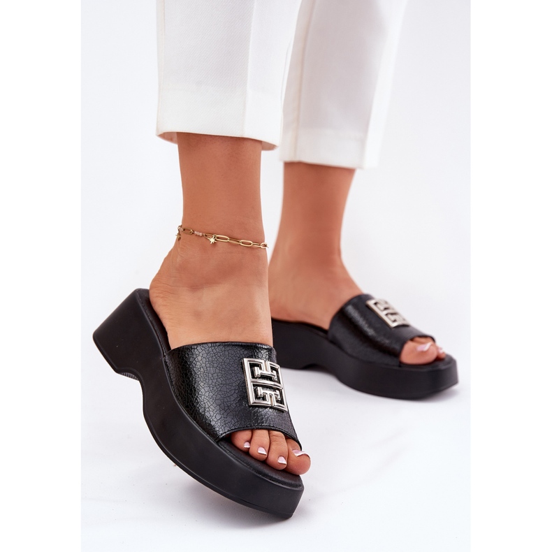 Vinceza Les tongs en cuir féminin avec décoration Vincez 79526 noir 2