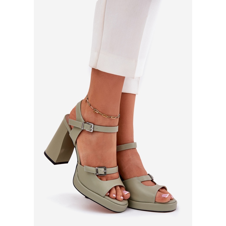 Sandales en cuir pour femmes sur le Vinceza 77110 Post vert 1