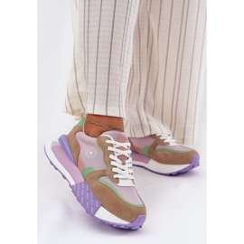 Sneakers en daim féminin sur la plate-forme du système rose Hi-Polish Big Star RR274815 2 Sneakers en daim féminin sur la plate-forme du système rose Hi-Polish Big Star RR274815 2