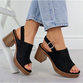 Sandales en daim pour femmes sur le Potocki Black Post 54313 le noir 4