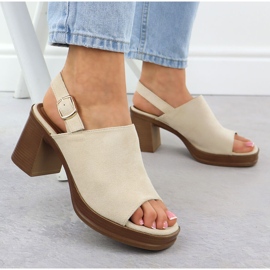 Sandales en daim des femmes sur le post Beige Potocki 54313 5