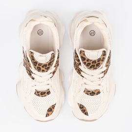 Baskets pour femmes sur une semelle léopard épaisse beige 4