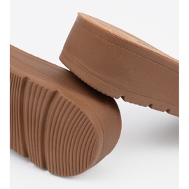 Seastar Les tongs noirs décorés d'une pince dorée le noir 1 Seastar Les tongs noirs décorés d'une pince dorée le noir 1