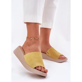 Flip en daim féminin -flops sur le cale Panto Fino RR267038 jaune 2