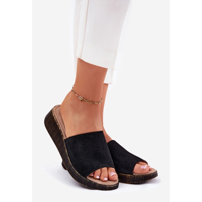 Flip en daim féminin -flops sur le Panto Fino RR267043 Black Cales le noir 1