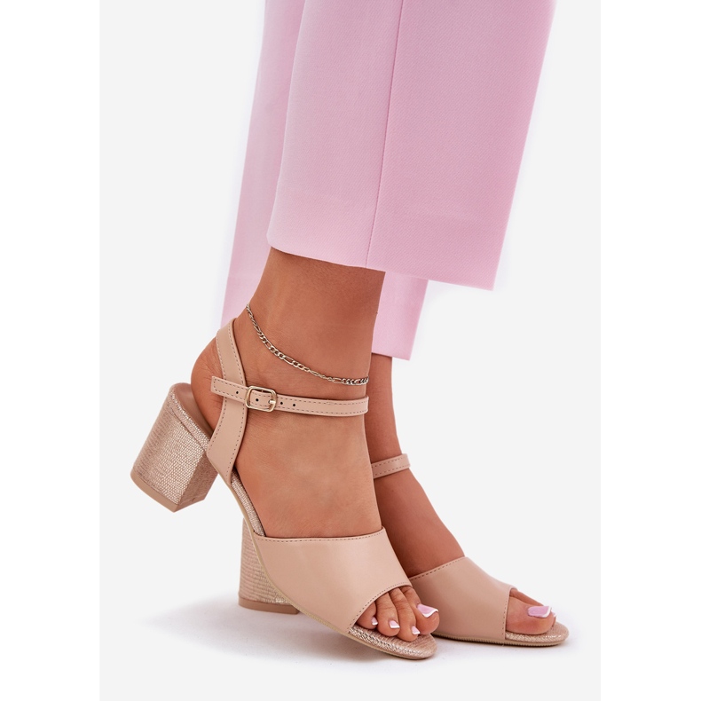 Sandales féminines sur le beige Vinceza 20275 1