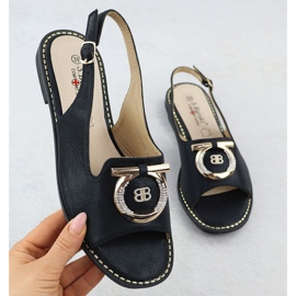 S.Barski Sandales pour femmes plates avec décoration Czarne S. Barski KV51-003 noir 1