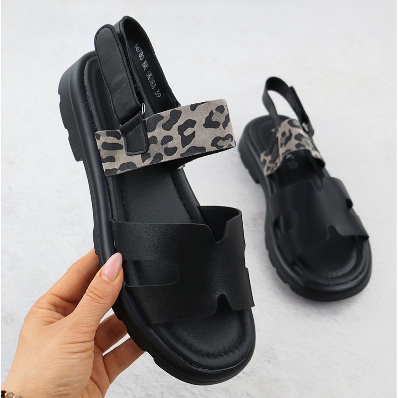 Sandales en cuir pour femmes avec imprimé léopard Vinceza 66780 noir 1