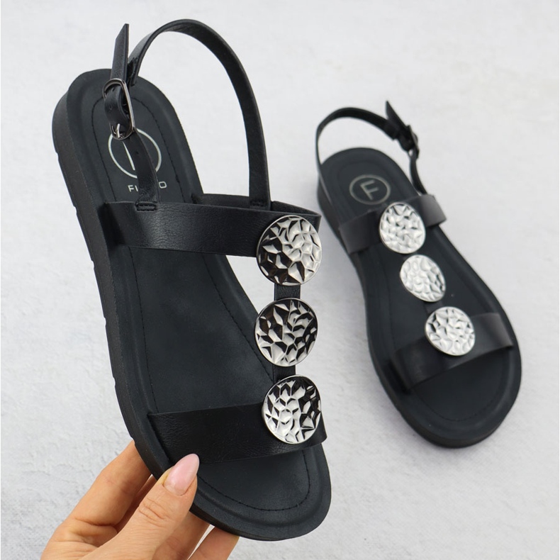 Sandales pour femmes plates avec décoration noire Filippo DS6885 1