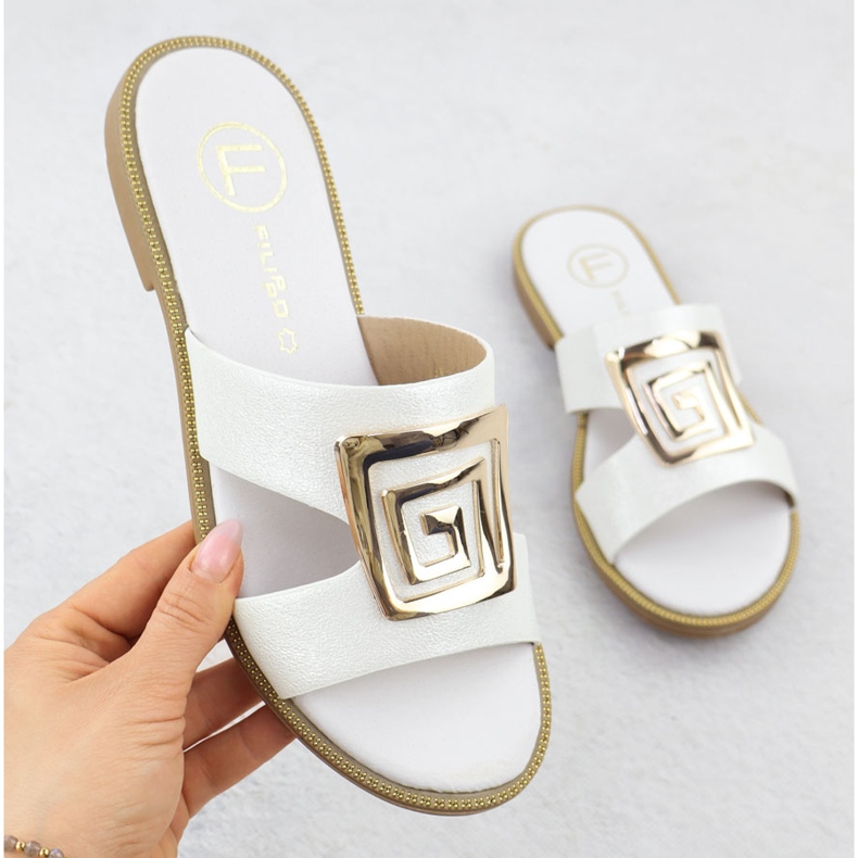 Les tongs des femmes avec décoration blanc Filippo DS3703 1
