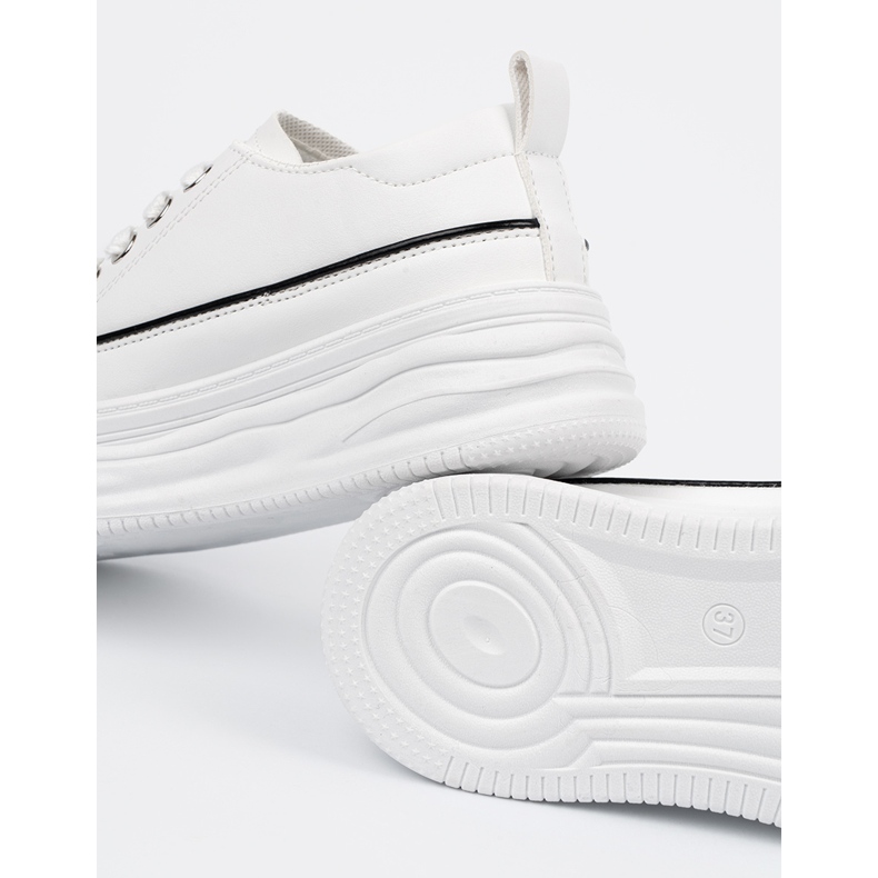 Shelvt Baskets blanches pour femmes sur la plate-forme 1