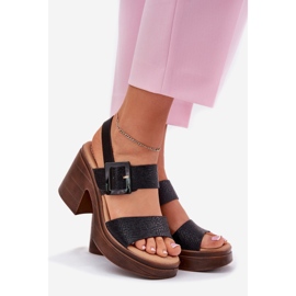 Sandales féminines sur un talon massif et la plate-forme noire de Vinceza 17387 le noir 1 Sandales féminines sur un talon massif et la plate-forme noire de Vinceza 17387 le noir 1