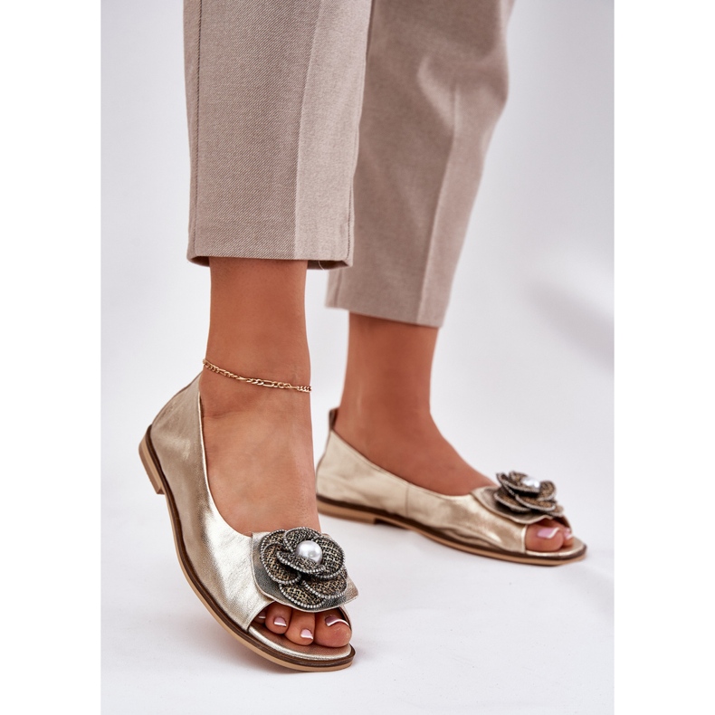 Ballerines en cuir avec doigts nus et une fleur de zazoo 1870 Zlotys doré 2