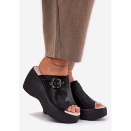 S.Barski Les tongs en cuir féminin sur la plate-forme et le coin avec Buckle S. Barski LR51-542 Black noir 1