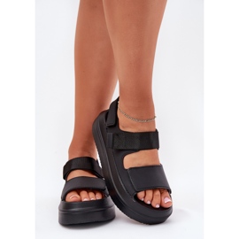 Inna Sandales féminines sur la plate-forme avec Velcro Black le noir 2 Inna Sandales féminines sur la plate-forme avec Velcro Black le noir 2