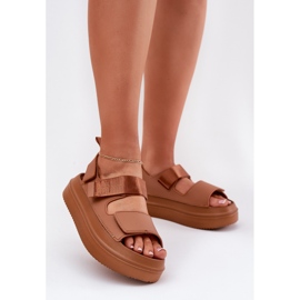 Inna Sandales pour femmes sur plast Velcro Camel brun 2 Inna Sandales pour femmes sur plast Velcro Camel brun 2