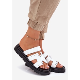 Les tongs en cuir pour femmes peintes sur la plate-forme blanche Zazoo 40440 1