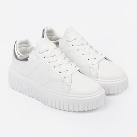 Shelvt Baskets féminines blanches avec inserts en argent 3
