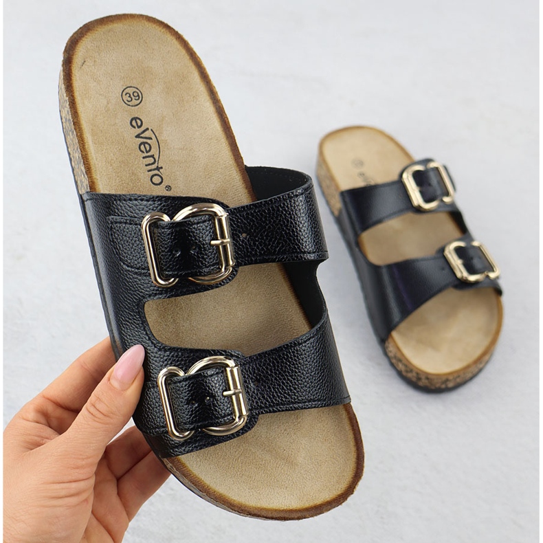 EVento Les tongs des femmes avec des pinces noires 7220 le noir 1