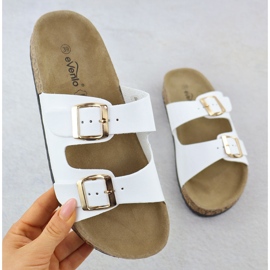 EVento Les tongs pour femmes avec Budles White Event 8323 blanche 1