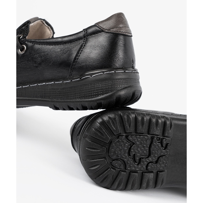 Vico Chaussures basse noires pour femmes le noir 1