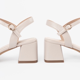 Sandales beige des femmes Sergio Leone 1