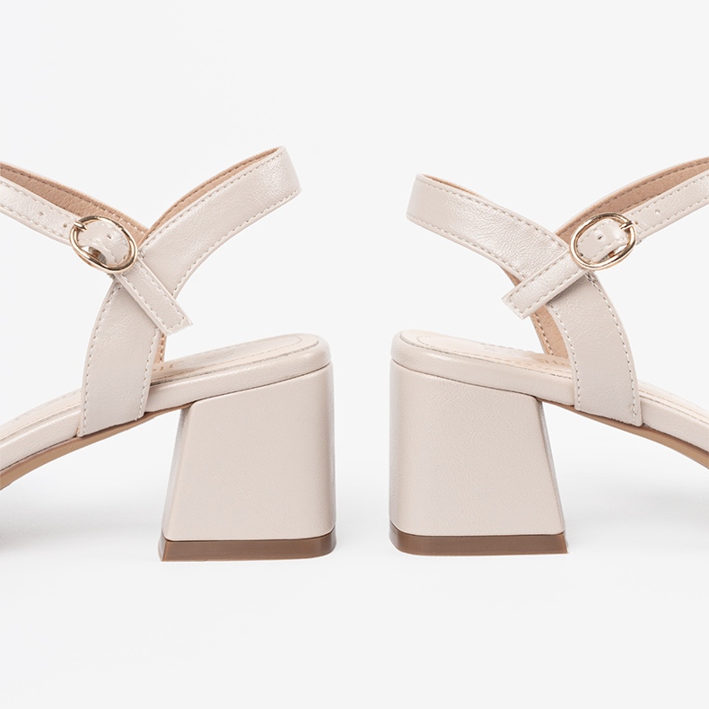 Sandales beige des femmes Sergio Leone 1