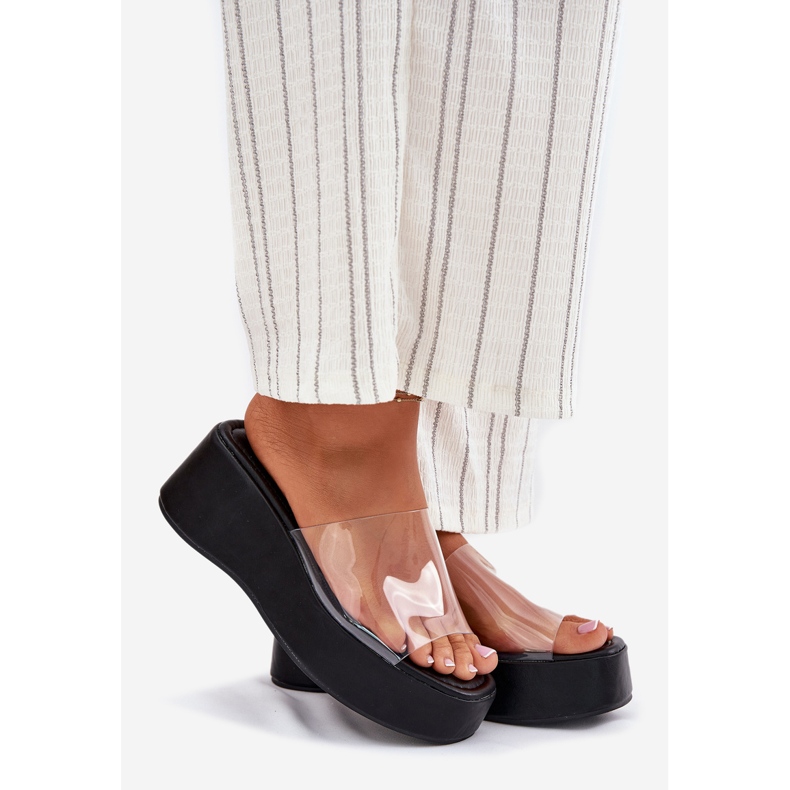 Inna Slippers pour femmes avec une ceinture de coin noire transparente le noir 1