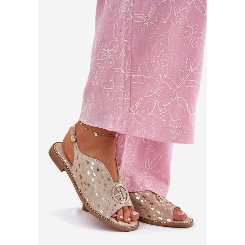 S.Barski Sandales en cuir à talons plates avec un ornement de S. Barski KV51-094 PLN doré 1