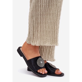 S.Barski Les tongs pour femmes à talons plats avec un ornement S. Barski KV51-013 noir 1